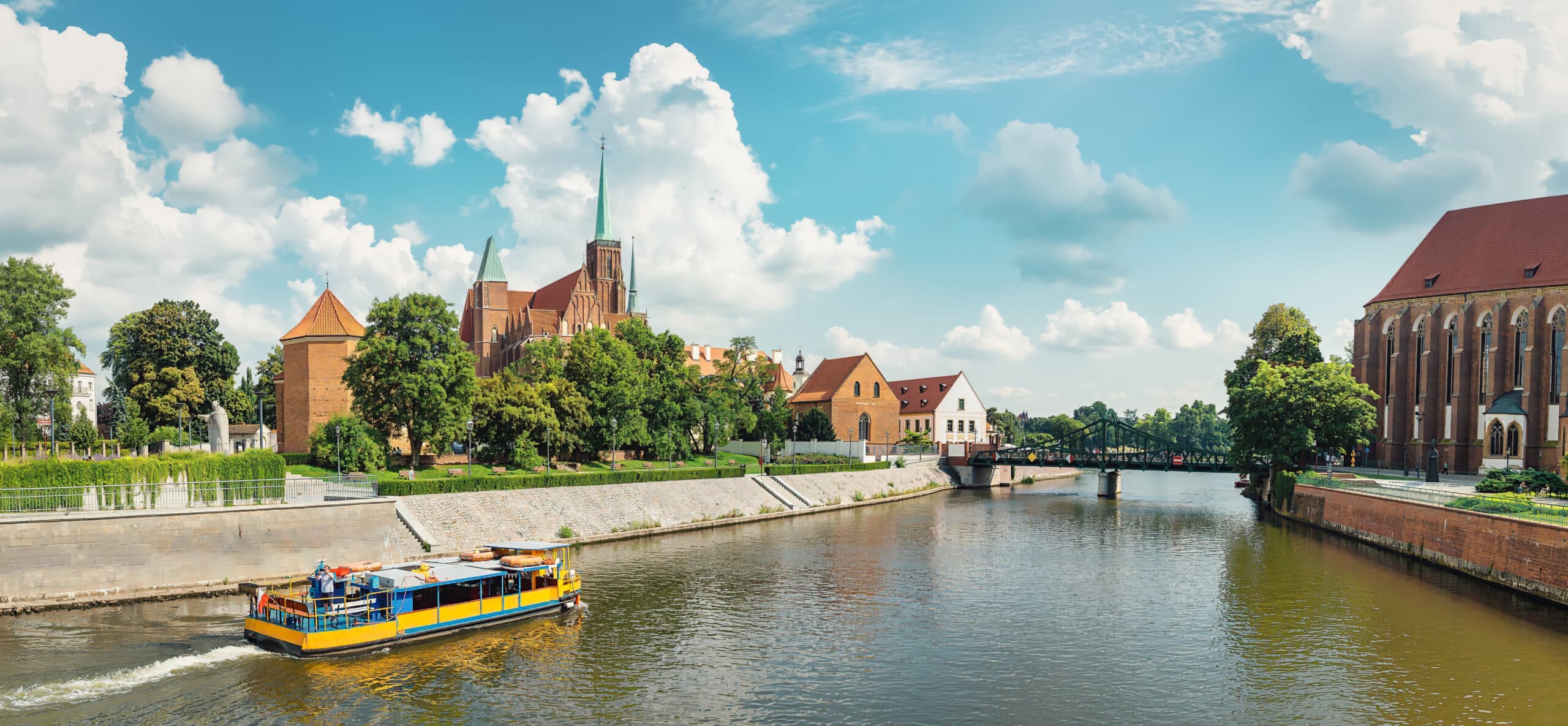 Wildlife in the Odra River: Discover the Vibrant Nature of Wrocław